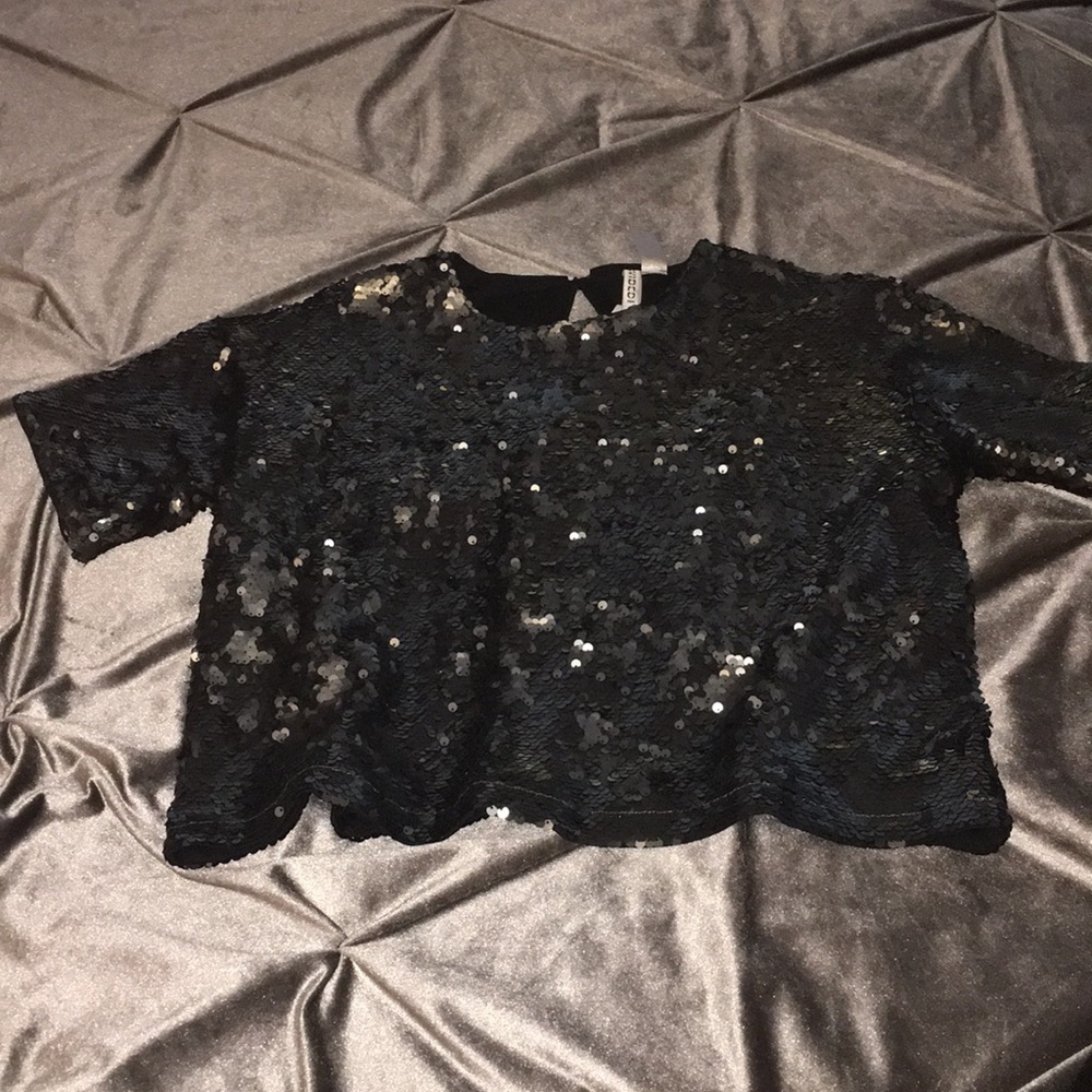 Metallic sequins top - Picture 2 of 4